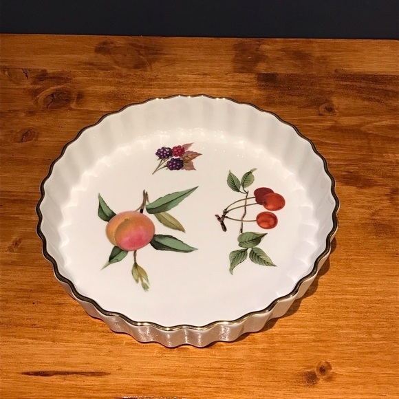 1961 Royal Worcester Evesham Gold Trimmed Quiche or Tart Dish - Picture 7 of 9